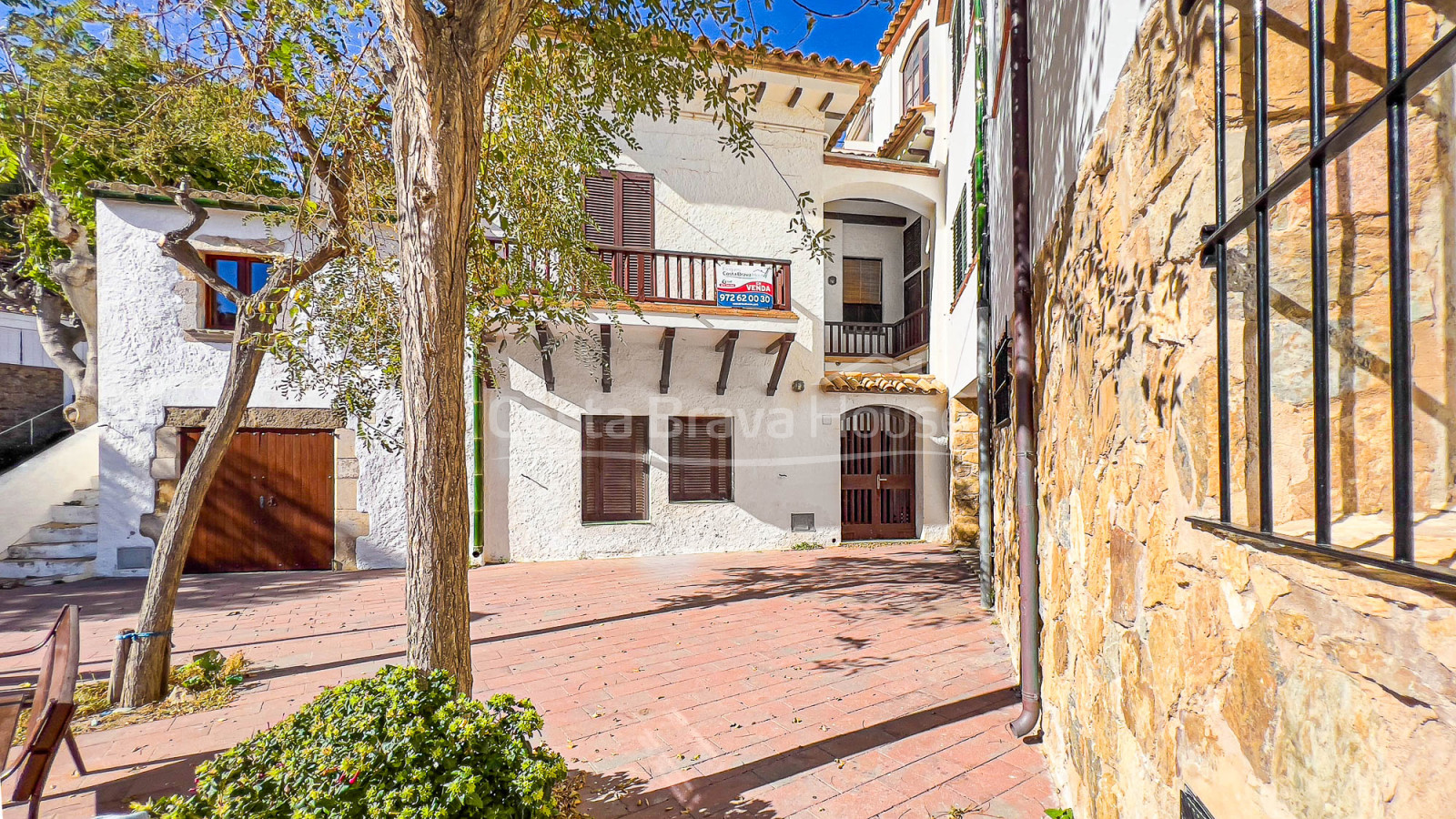 Casa en venda a Sa Tuna (Begur) a uns passos de la platja, amb impressionants vistes al mar