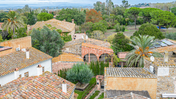 Casa de poble amb encant a la venda a Fonolleres, Baix Empordà