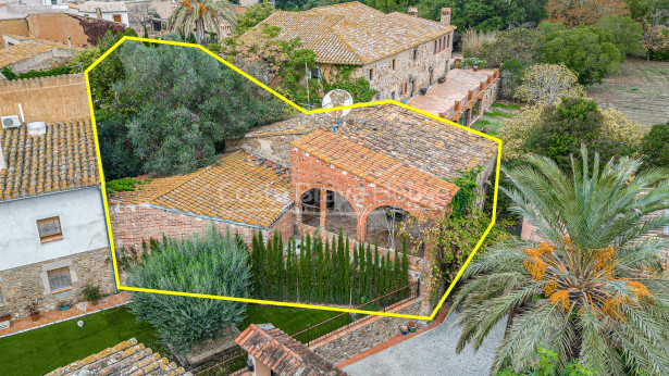 Casa de poble amb encant a la venda a Fonolleres, Baix Empordà