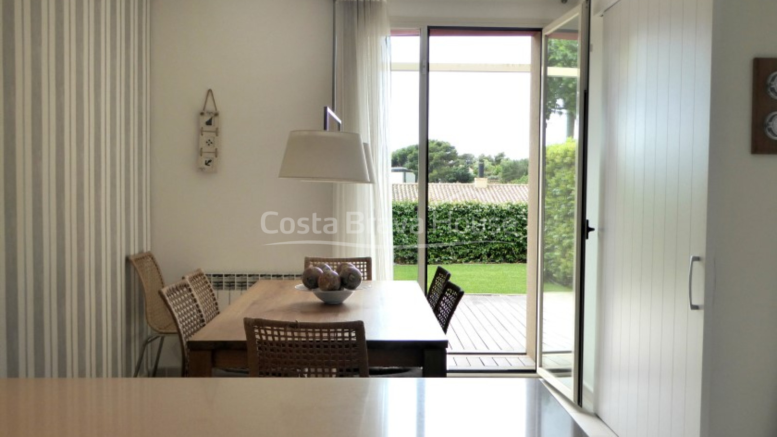 Casa con jardín privado en venta en Llafranc a 300 mtr de la playa