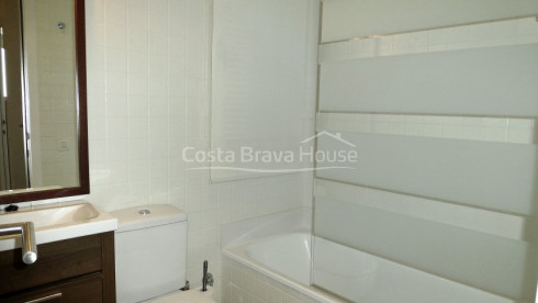 Casa con jardín privado en venta en Llafranc a 300 mtr de la playa