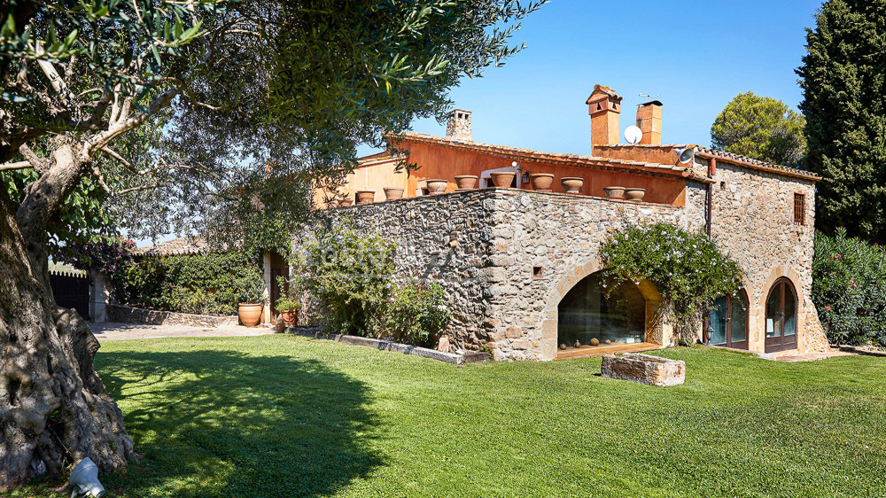 Exclusiva masia en venda a Fonteta, Forallac, Baix Empordà