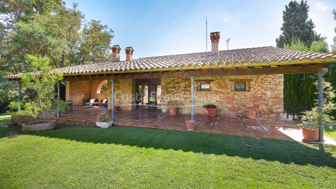 Exclusive catalan country house for sale in Fonteta, Forallac, Baix Emporda