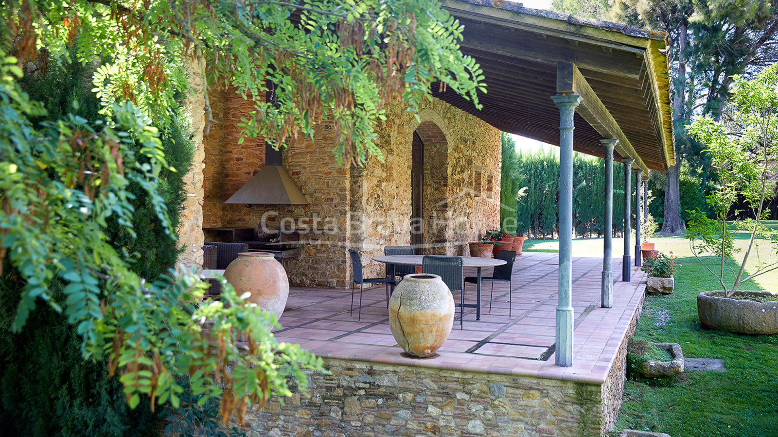 Exclusive catalan country house for sale in Fonteta, Forallac, Baix Emporda