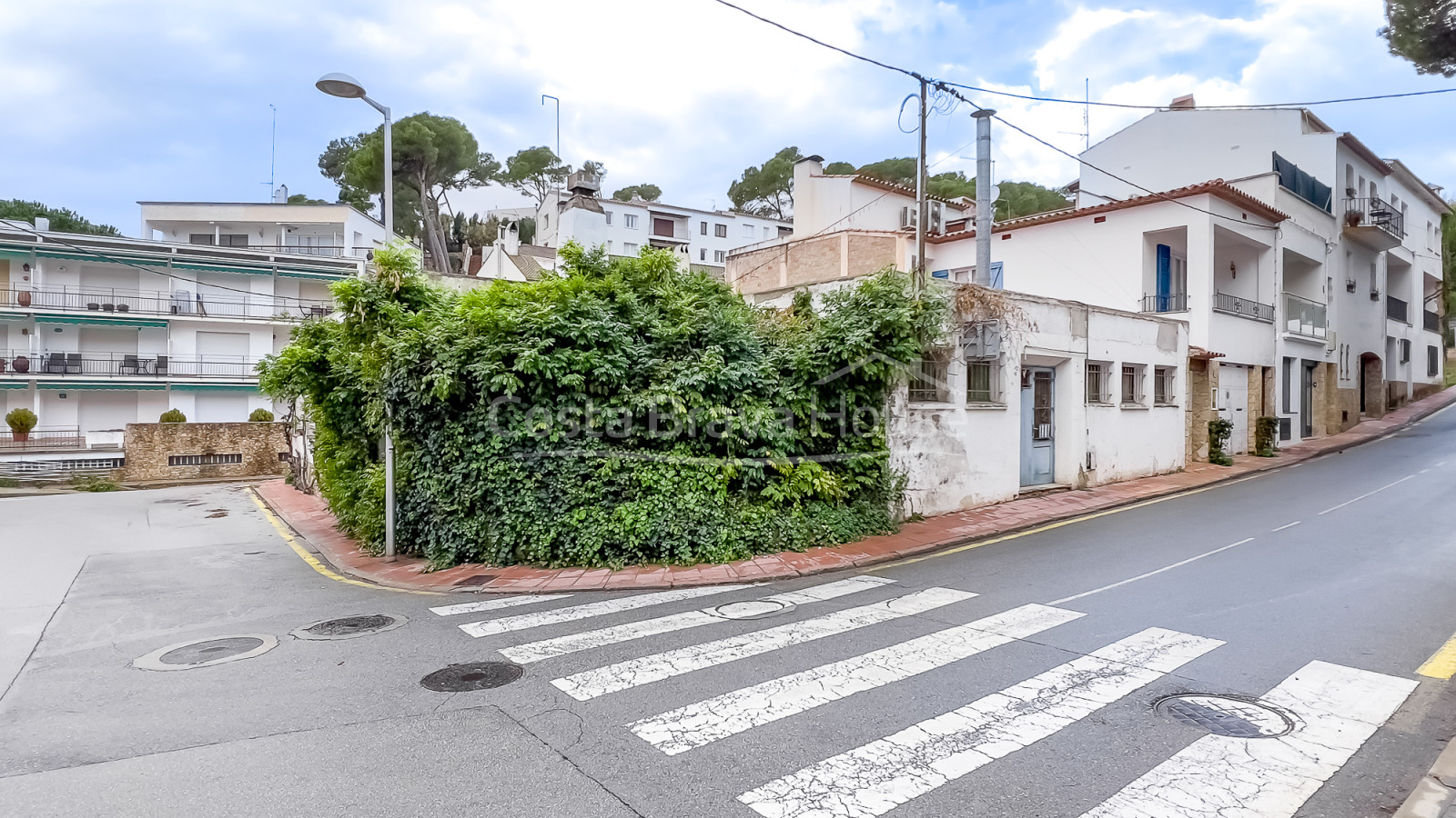 Edificio a reformar en Tamariu, Costa Brava