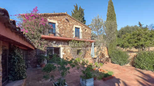 Casa de campo renovada en venda, Montrás, Baix Empordà