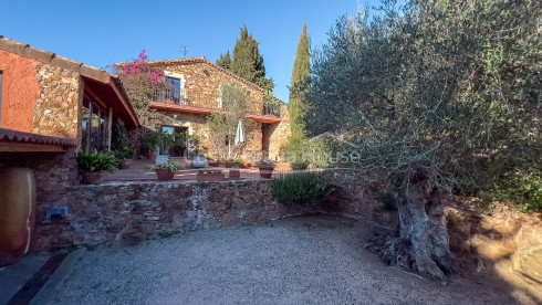 Casa de campo renovada en venda, Montrás, Baix Empordà