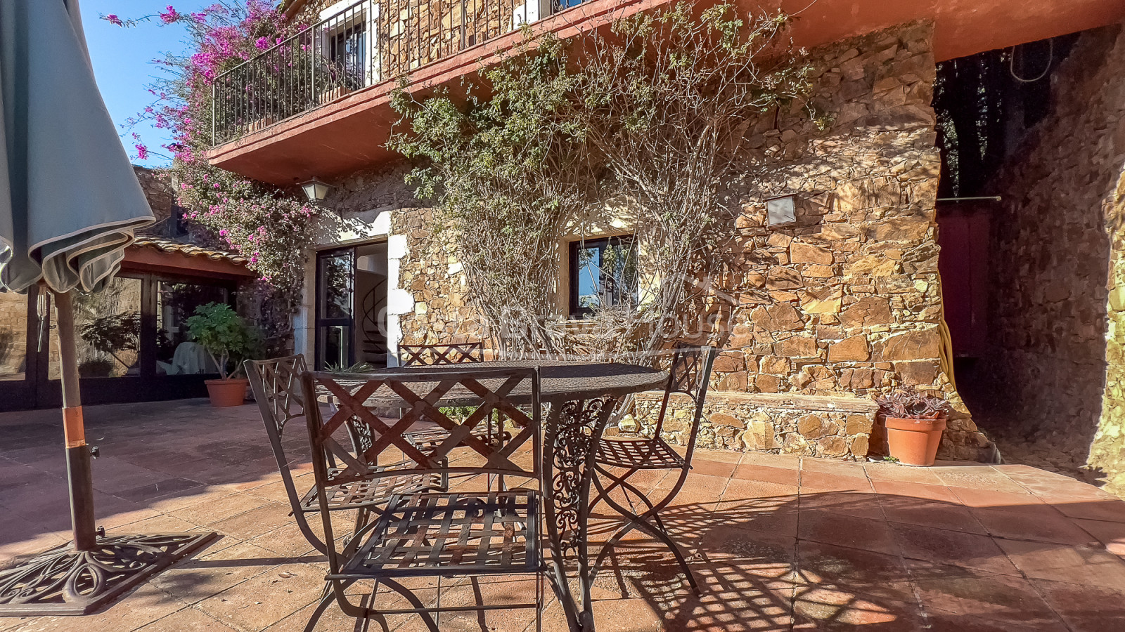 Gerenoveerd landhuis te koop, Mont-ras, Baix Empordà