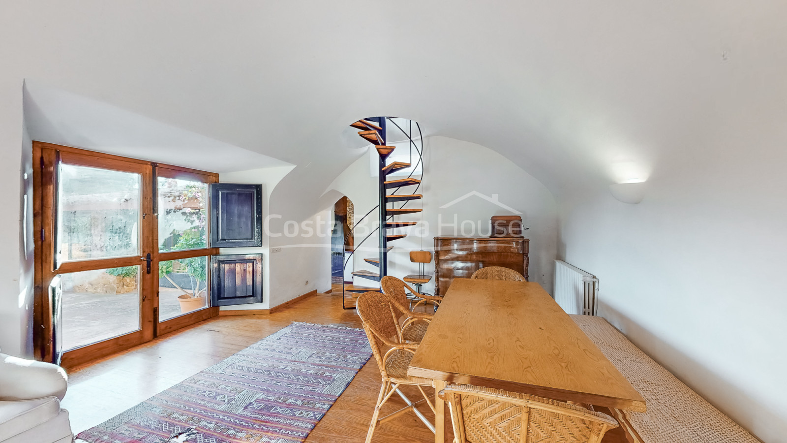 Gerenoveerd landhuis te koop, Mont-ras, Baix Empordà