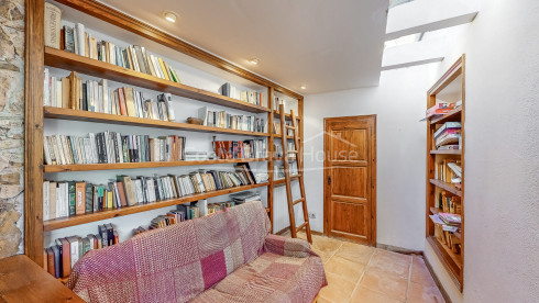 Gerenoveerd landhuis te koop, Mont-ras, Baix Empordà