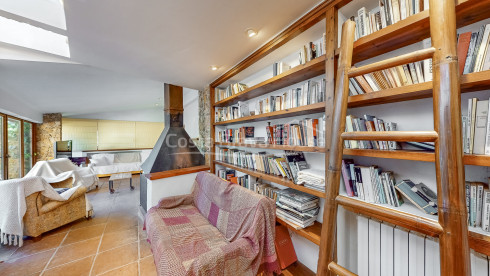 Gerenoveerd landhuis te koop, Mont-ras, Baix Empordà