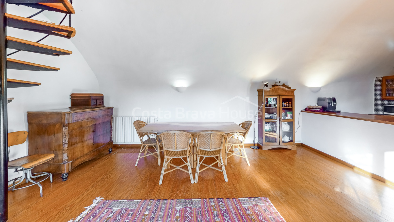 Gerenoveerd landhuis te koop, Mont-ras, Baix Empordà