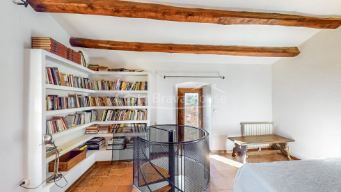 Gerenoveerd landhuis te koop, Mont-ras, Baix Empordà
