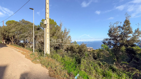 Perceel met zeezicht te koop in Begur La Borna
