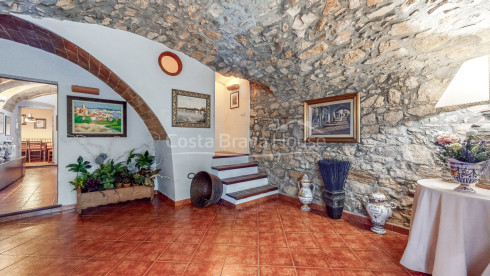 Refurbished Rustic House for Sale in Begur, Costa Brava