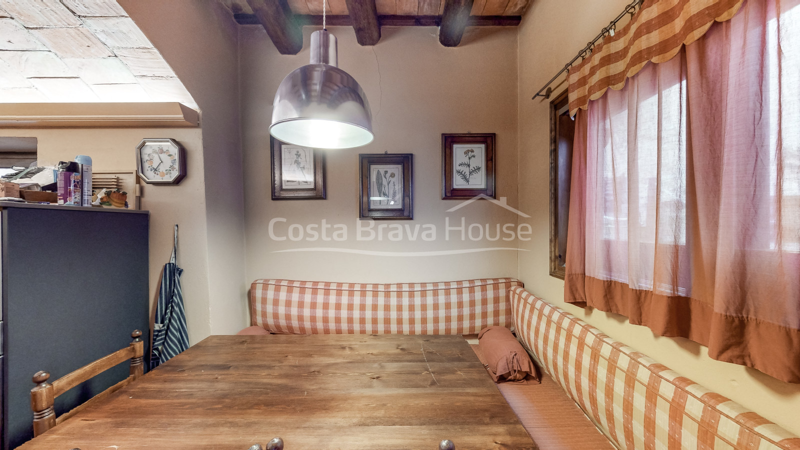 Refurbished Rustic House for Sale in Begur, Costa Brava