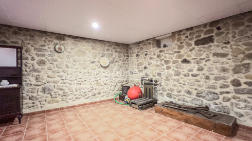 Casa de pedra en venda a Vulpellac, Baix Empordà