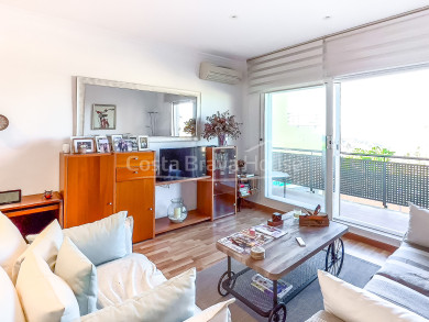 Exclusivo apartamento con terraza y vistas al mar en Begur, Costa Brava