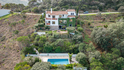 House in Sa Riera, Begur | Sea Views and Pool