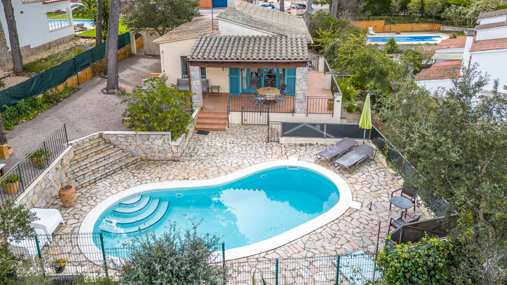 Maison méditerranéenne près de la plage de Tamariu