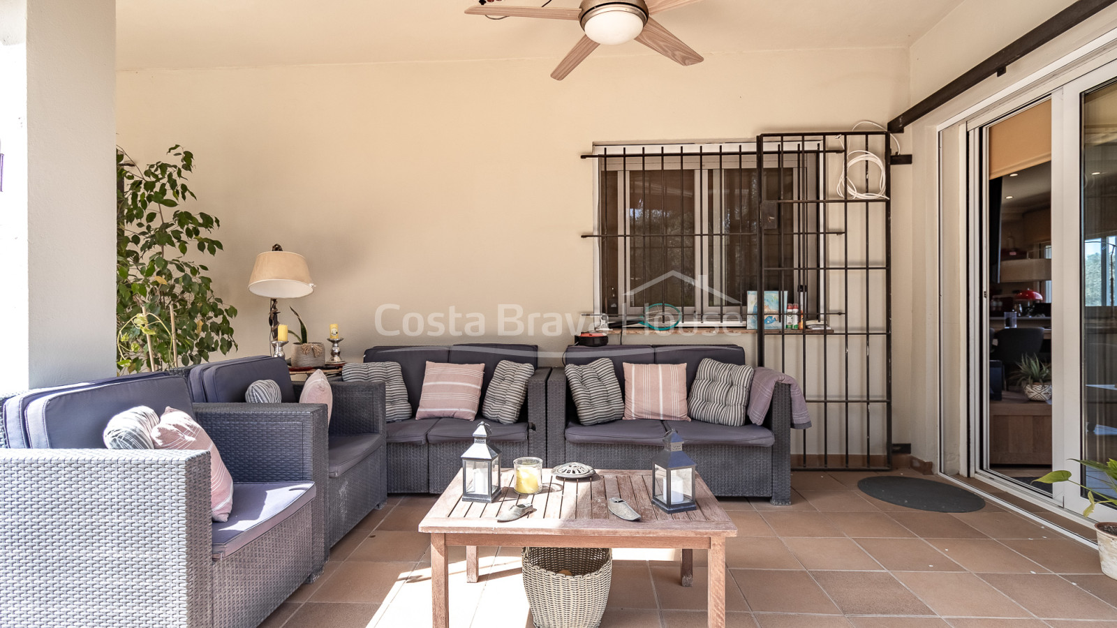 Exclusieve villa in Begur met zwembad en twee woningen
