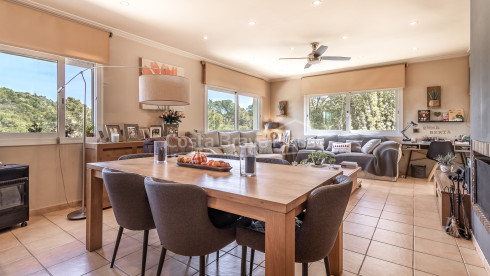 Exclusieve villa in Begur met zwembad en twee woningen