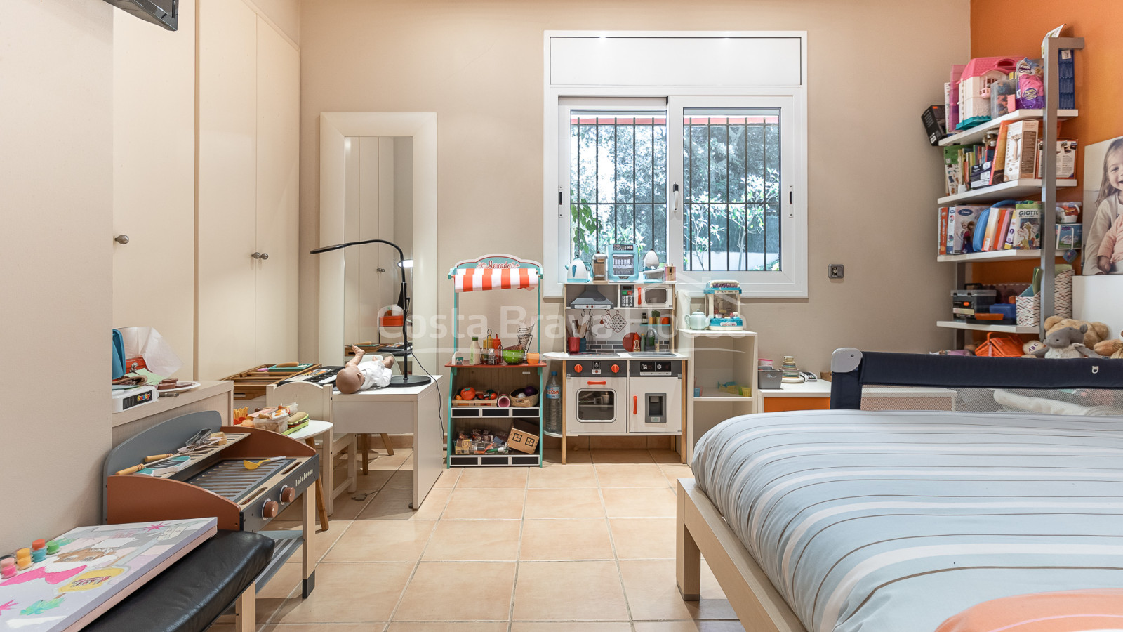 Exclusieve villa in Begur met zwembad en twee woningen
