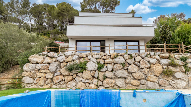 Luxurious and sustainable house, Sa Riera Begur beach