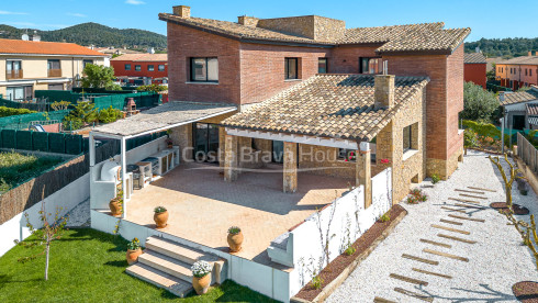 Luxury Villa for Sale in Vall llobrega