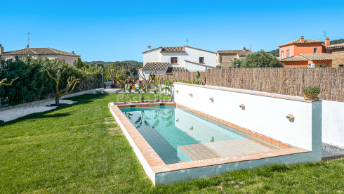 Luxury Villa for Sale in Vall llobrega