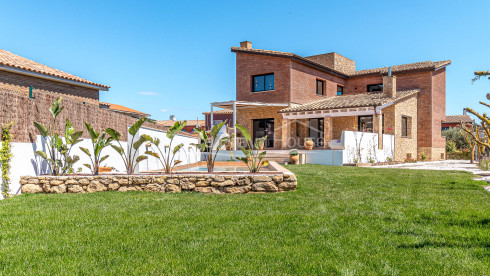 Luxury Villa for Sale in Vall llobrega