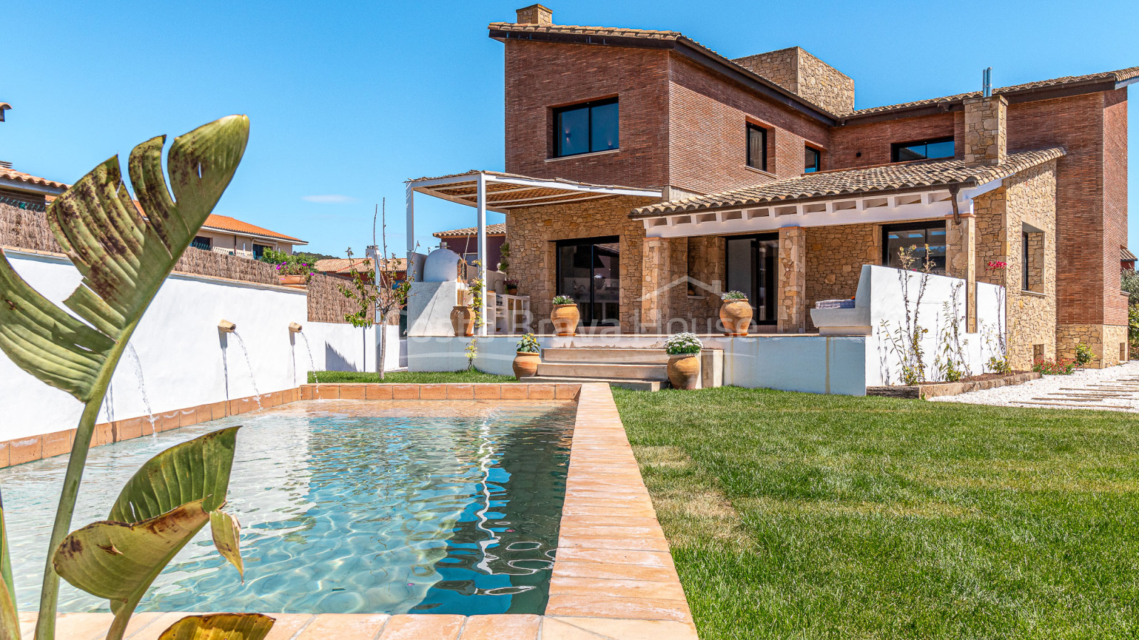 Luxury Villa for Sale in Vall llobrega