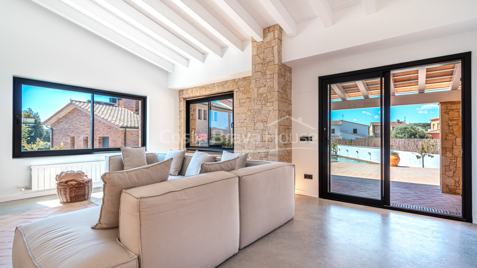 Luxury Villa for Sale in Vall llobrega