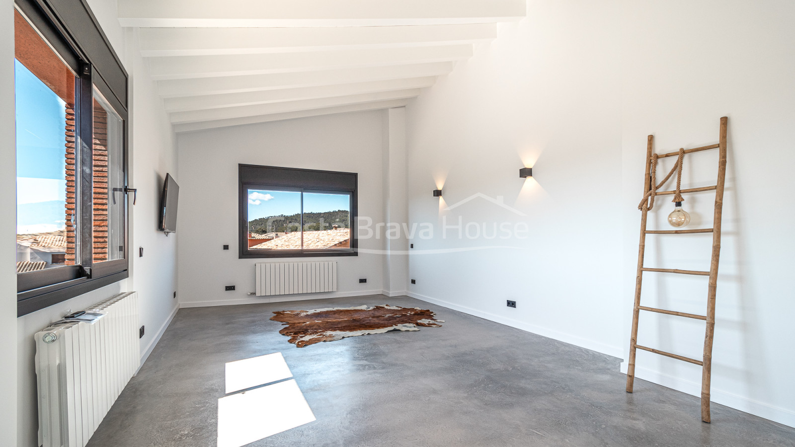 Luxury Villa for Sale in Vall llobrega