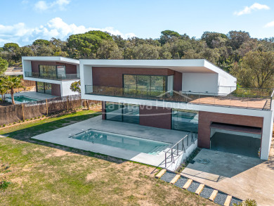 Exclusive contemporary design villa for sale in Mas Nou, Platja d'Aro - Luxury and beautiful views