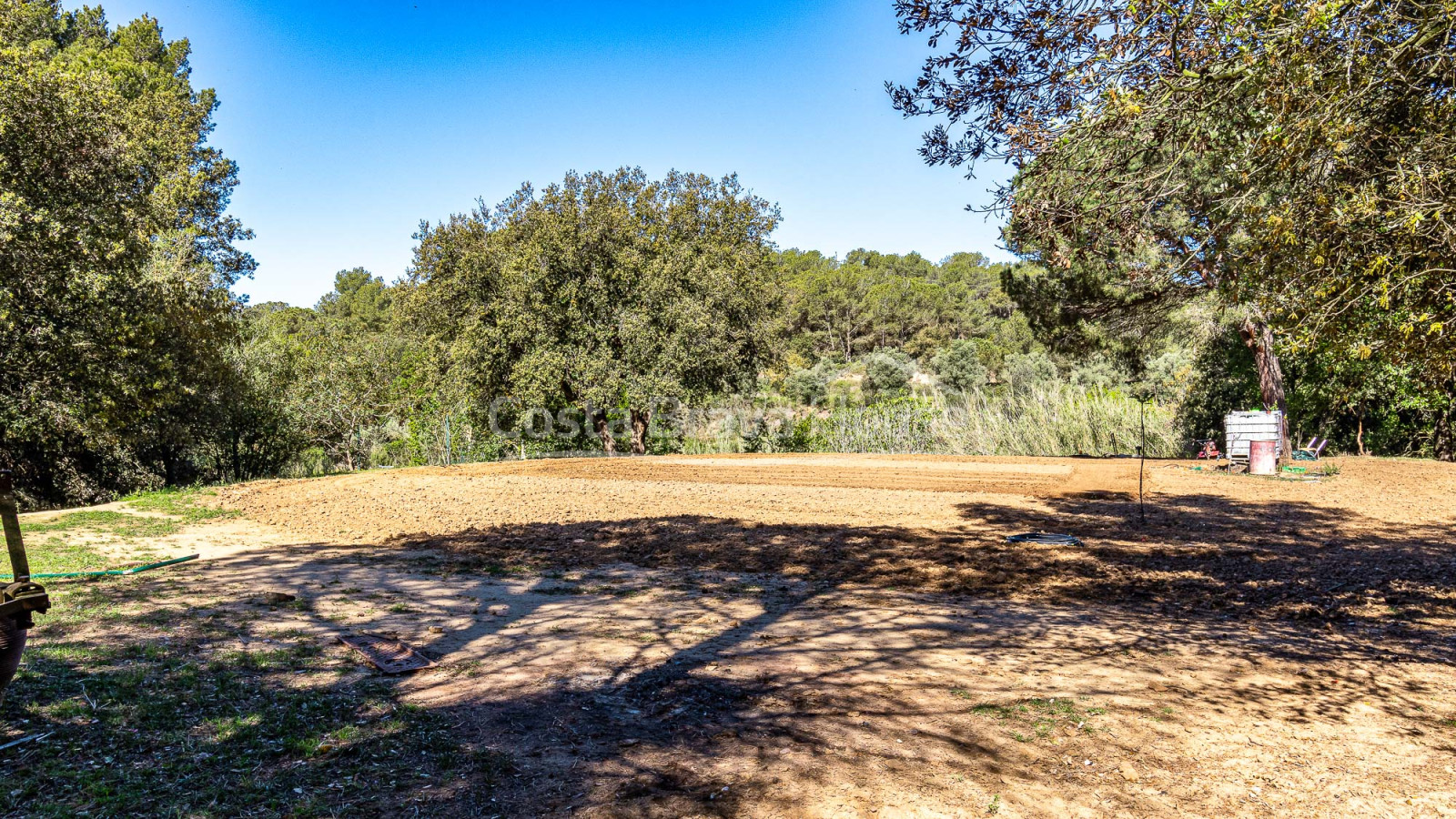 Landgoed te koop tussen Esclanyà en Begur met een landhuis (masia) in aanbouw