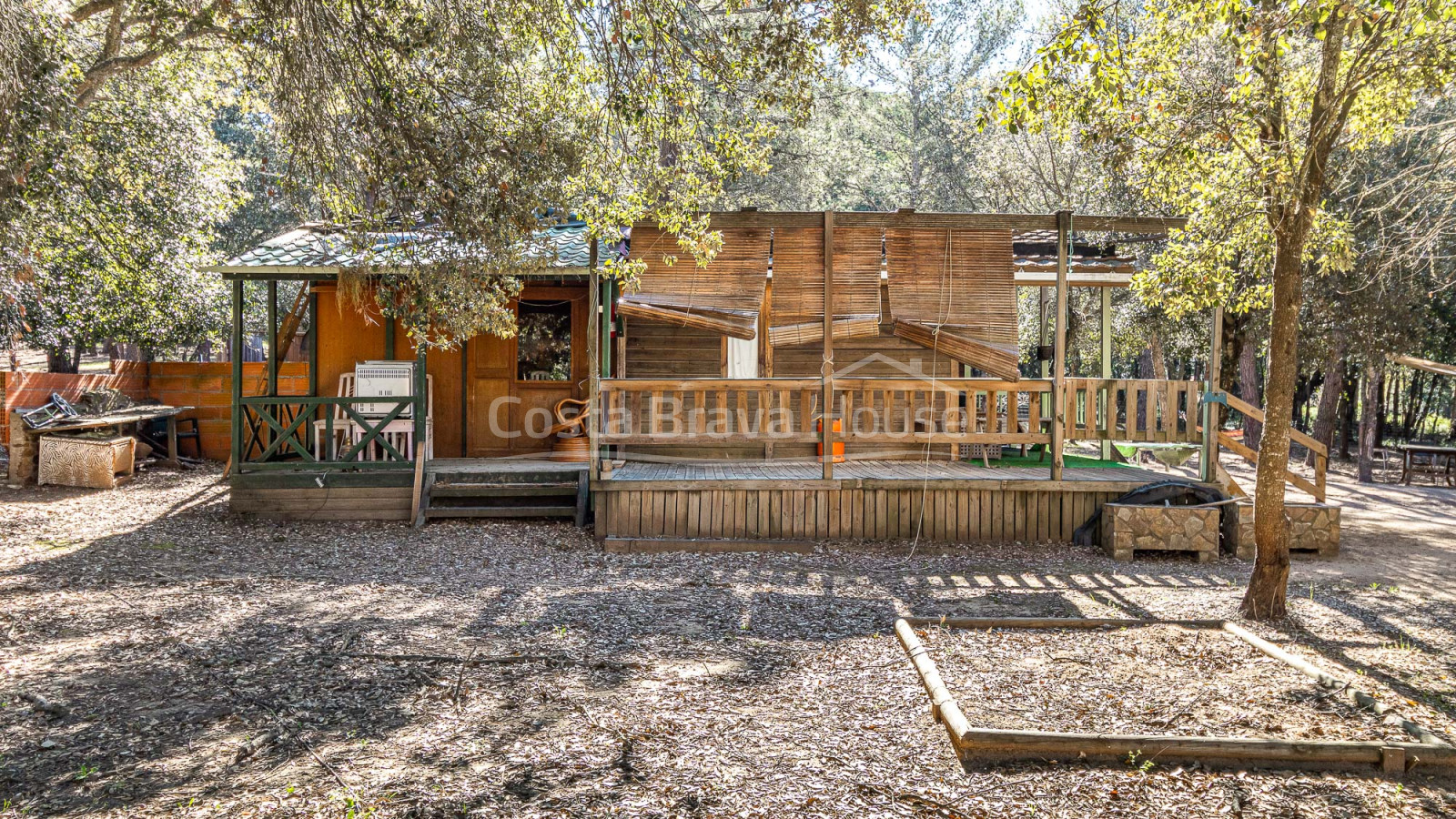 Landgoed te koop tussen Esclanyà en Begur met een landhuis (masia) in aanbouw