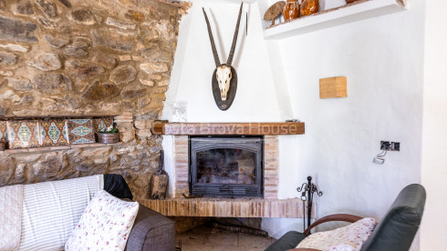 Landgoed te koop tussen Esclanyà en Begur met een landhuis (masia) in aanbouw
