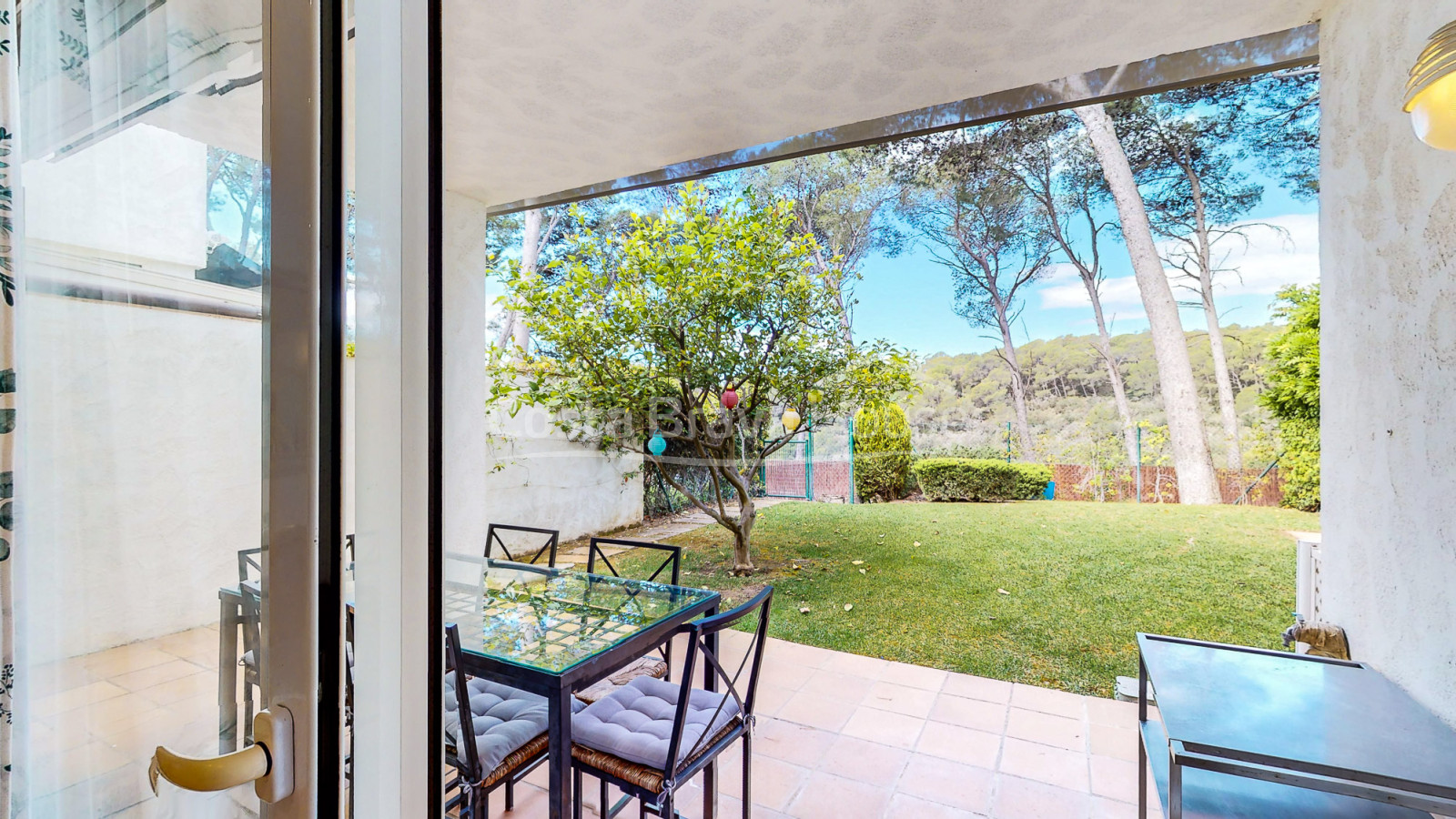 Maison mitoyenne en vente à Tamariu, près de la plage