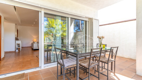 Maison mitoyenne en vente à Tamariu, près de la plage