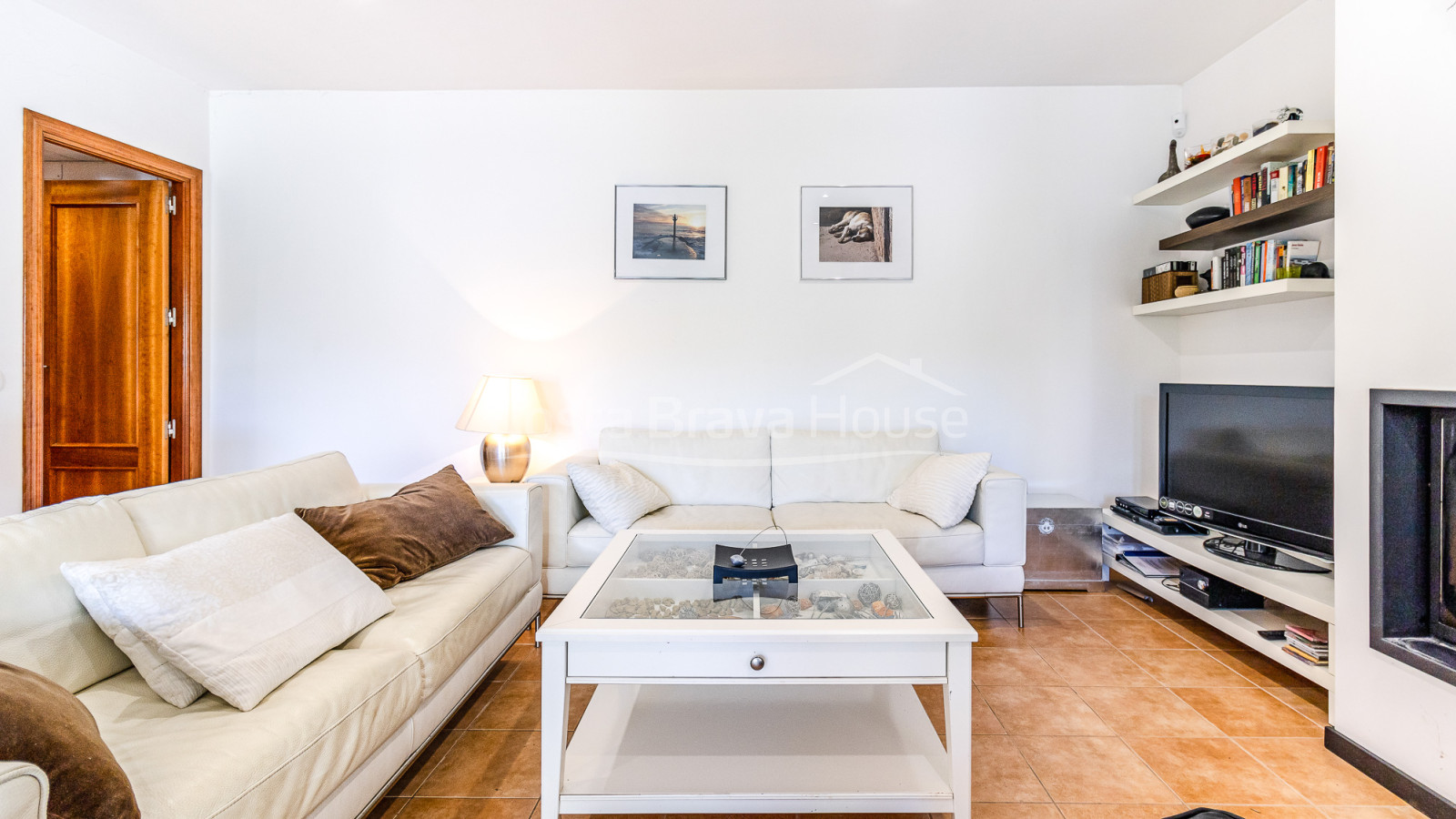 Maison mitoyenne en vente à Tamariu, près de la plage