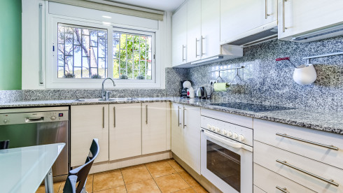 Maison mitoyenne en vente à Tamariu, près de la plage