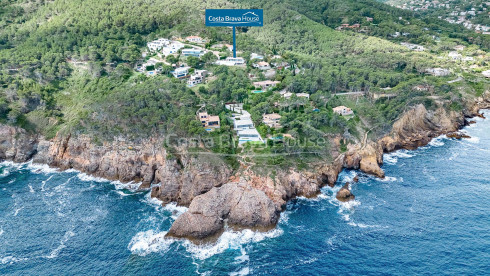 Contemporary villa in Begur with sea views and pool