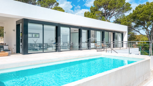 Contemporary villa in Begur with sea views and pool