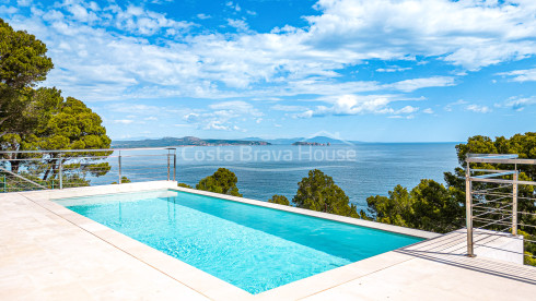 Contemporary villa in Begur with sea views and pool