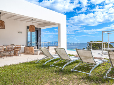 Spectacular contemporary villa in Begur with sea views, infinity pool, and private garden
