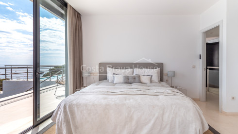 Villa contemporaine à Begur avec vue mer et piscine