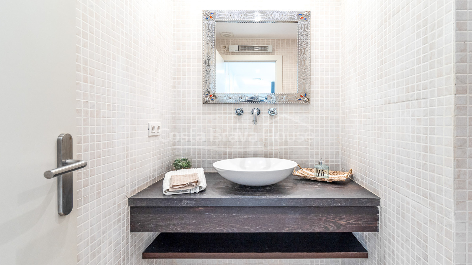 Villa contemporània a Begur amb vistes al mar i piscina