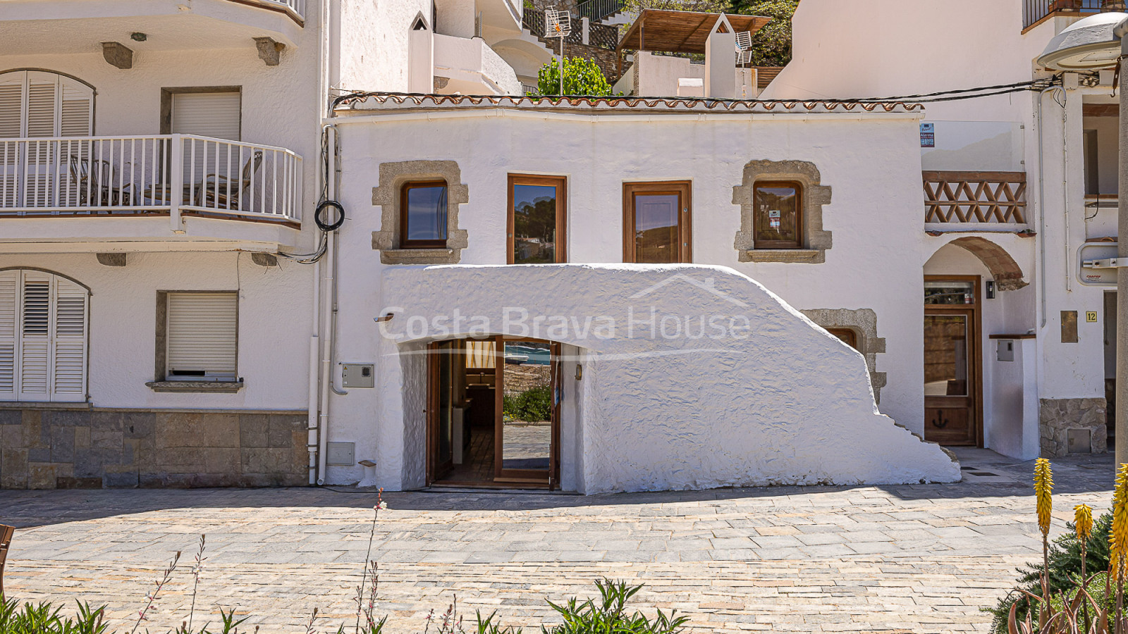 Casa primera línia platja reformada a Sa Riera, Begur, Costa Brava