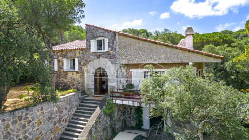 Rustieke villa te koop in Castell-Platja d'Aro, Costa Brava